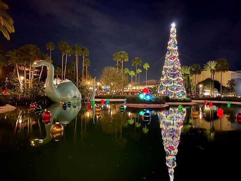 Hollywood Studios - Echo Lake Christmas - DVC Rentals